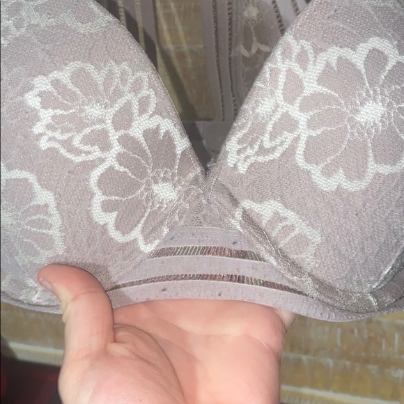 VS bra - Picture 2 of 3